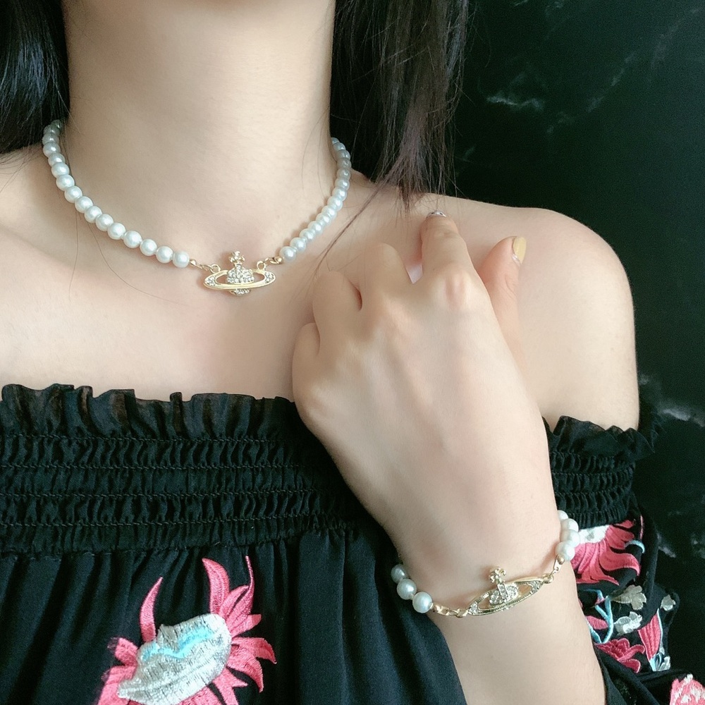 Baroque Elegant Pearl Necklace - Gold - Picture 3 of 6